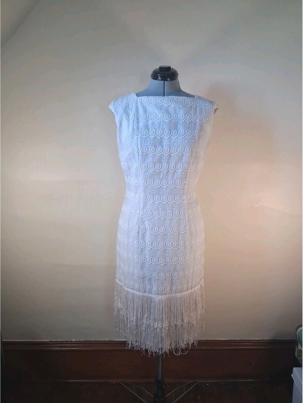 1960s Dress Flapper 40s Style Fringe Art Deco White Embroidered Sz M Dress Alice